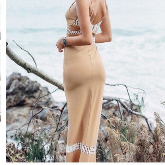 Saboskirt Tan & White Gown - Picture 1 of 4